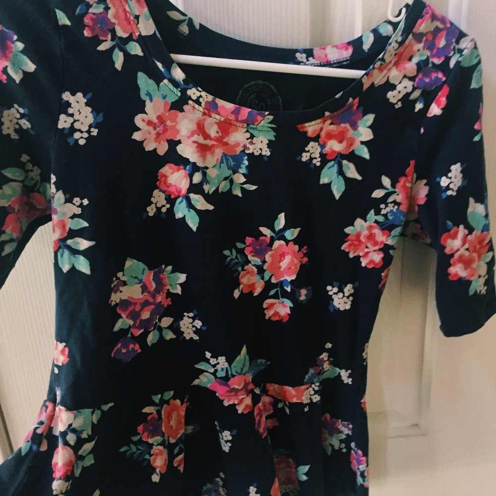 Cute & Soft Floral Peplum Top